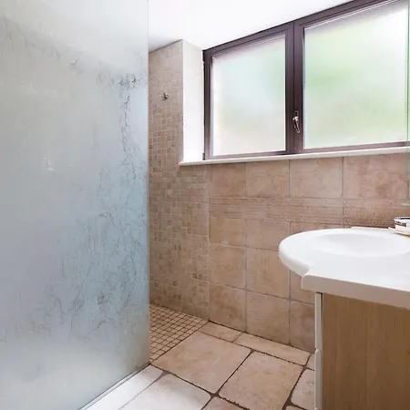 Spacieux A Die Des Vosges - 100 M² - Parkings Apartment